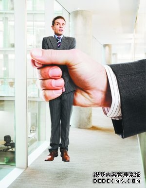 职场缺乏安全感怎样“自救”？ 专家：四招提升